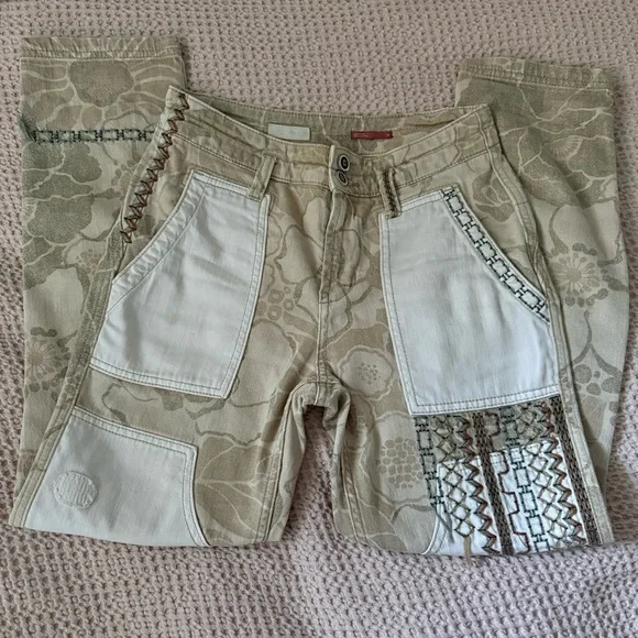 Pilcro by Anthropologie The Camp Wanderer Patchwork Embroidered Cargo Pant Sz 26 - Picture 5 of 13